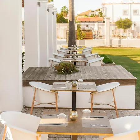Olive Grove Aparthotel *